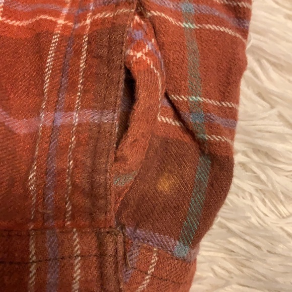 90’s Short Circuit Burnt Hoodie Flannel - Picture 5 of 6